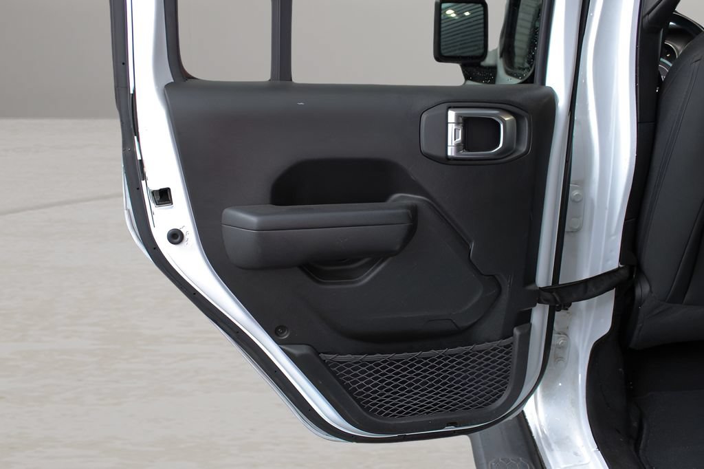 Used 2022 Jeep Wrangler Unlimited Sport AWD/4WD image 12