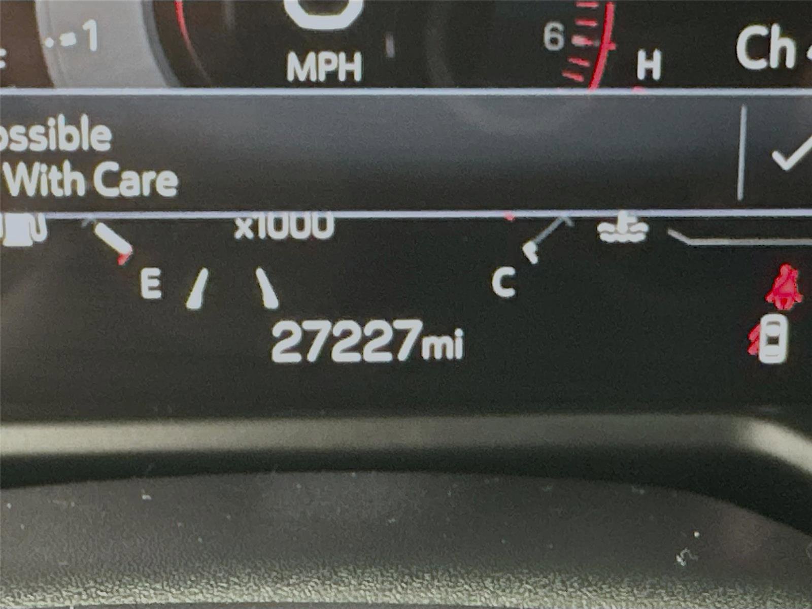 Used 2025 GMC Acadia Elevation image 13