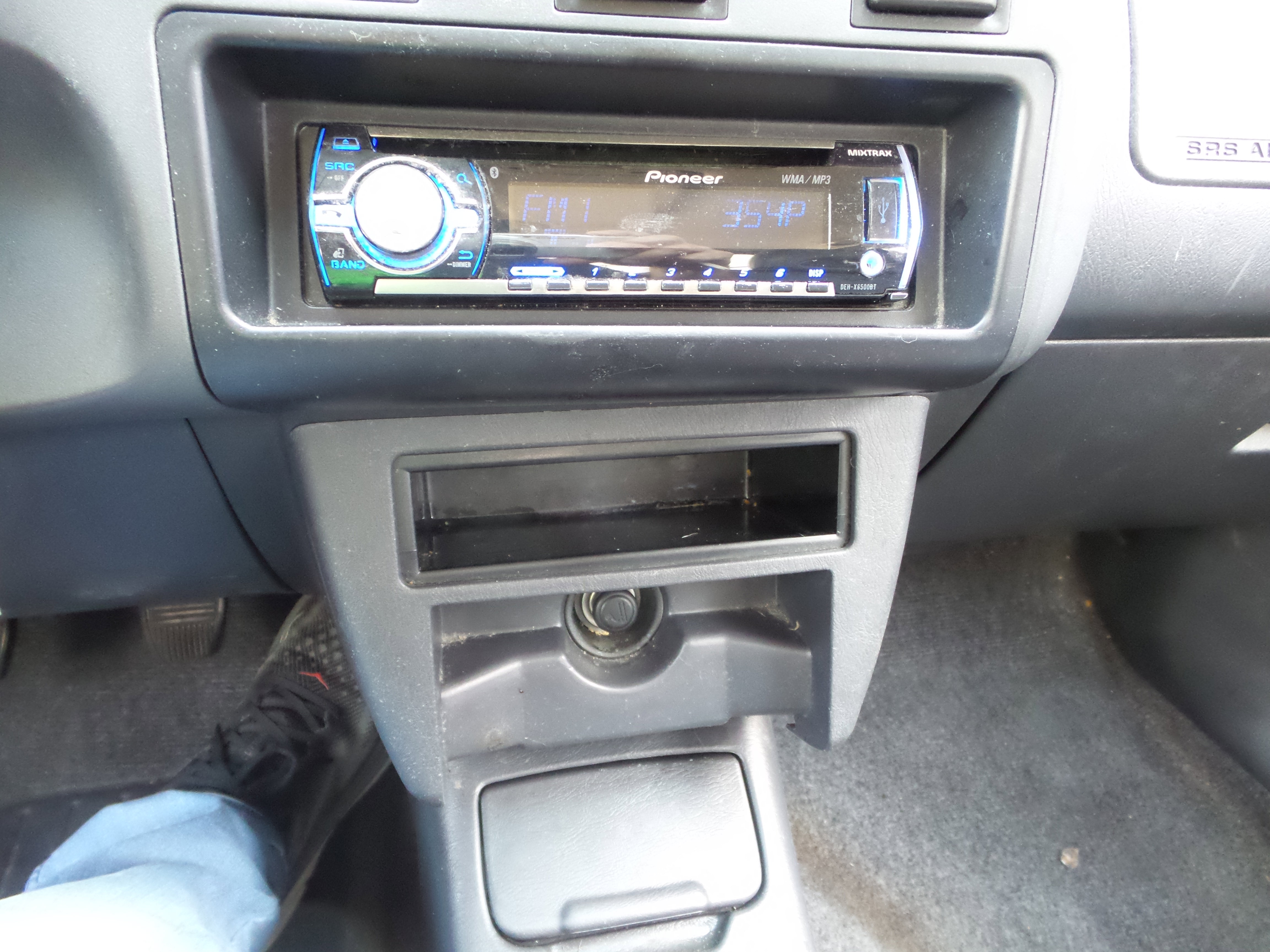 Used 1998 Toyota RAV4 2WD 2-Door image 33