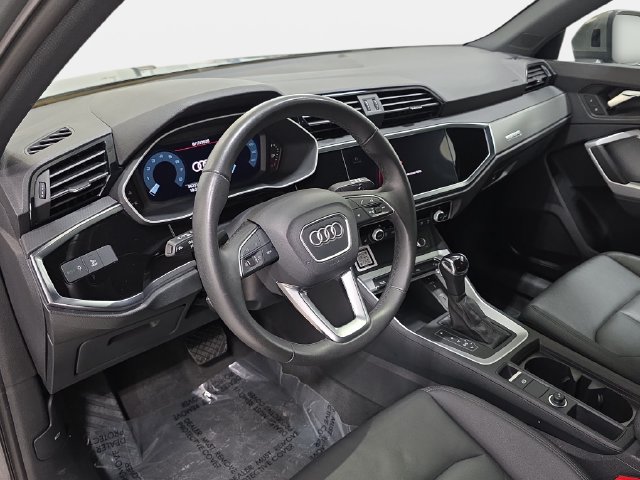 Used 2025 Audi Q3 2.0T Premium AWD/4WD image 16