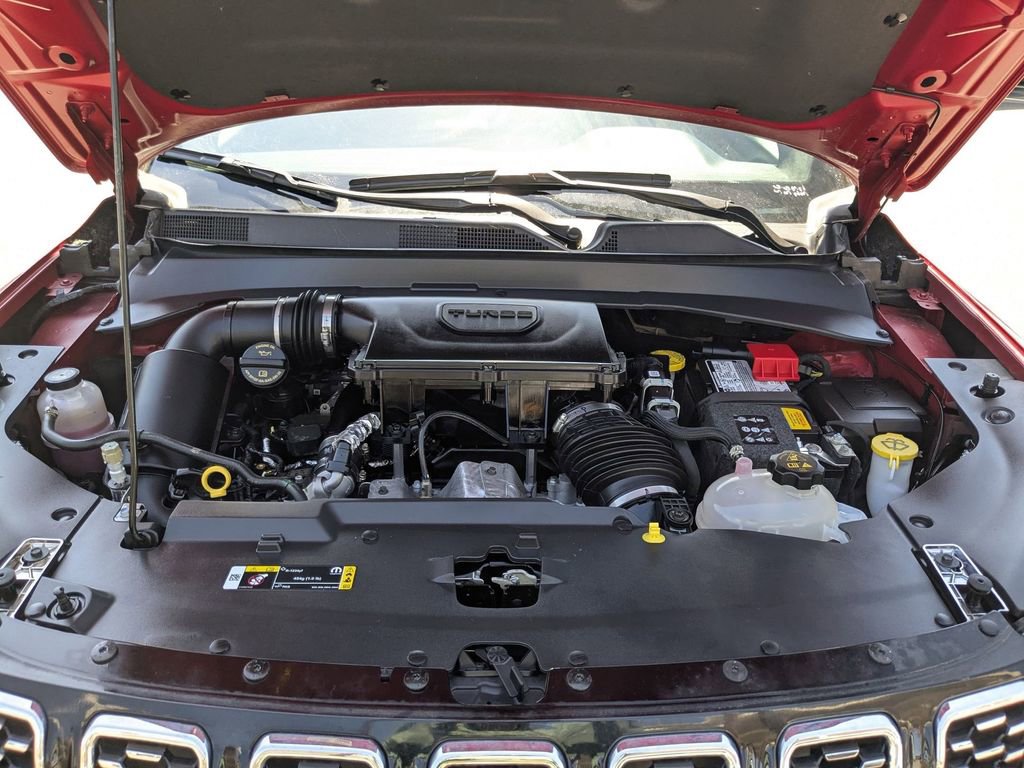 Used 2025 Jeep Compass Limited image 28