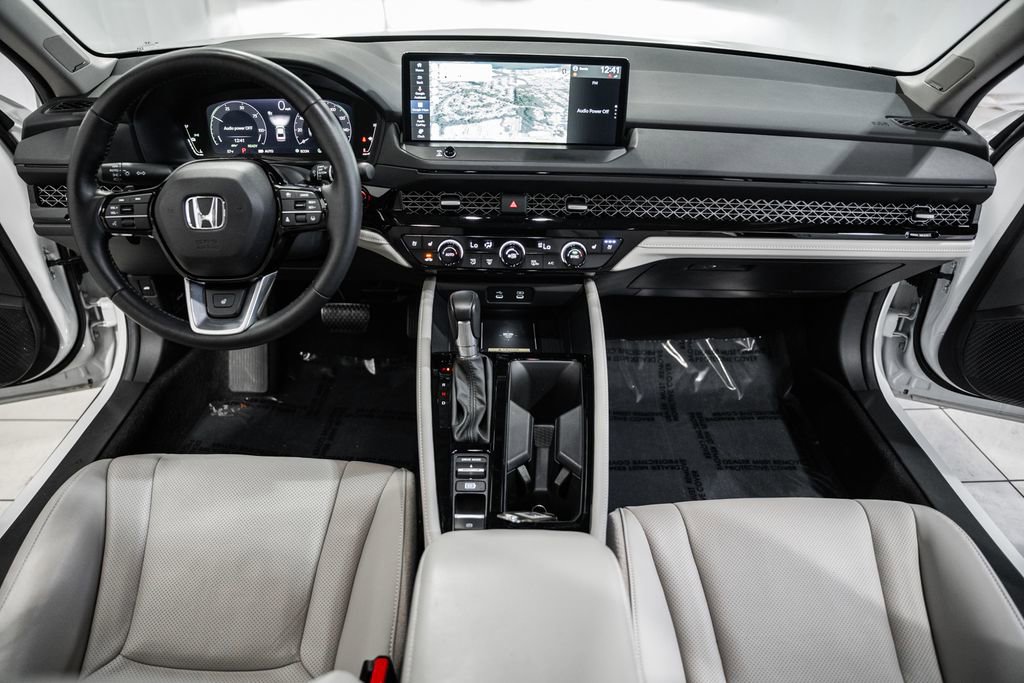 Used 2025 Honda Accord Touring image 23