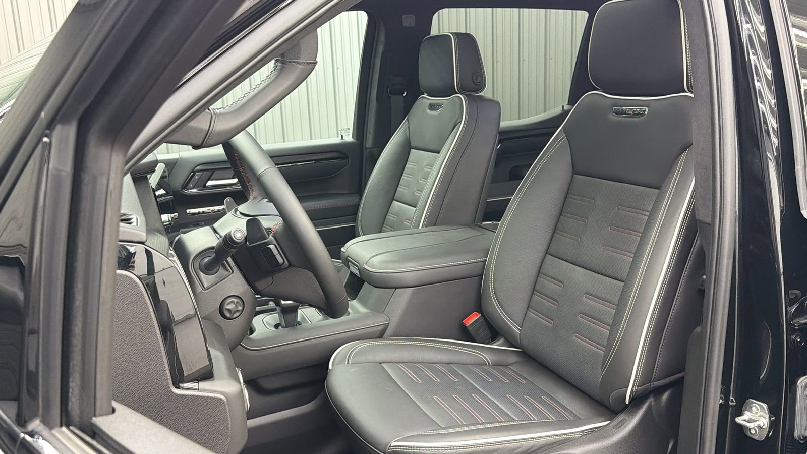 Used 2025 GMC Sierra 1500 AT4X image 34