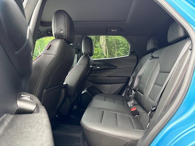 Used 2025 Chevrolet TrailBlazer RS w/ Convenience Package AWD/4WD image 17