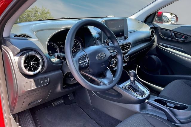 Used 2022 Hyundai Kona SEL w/ Cargo Package AWD/4WD image 16