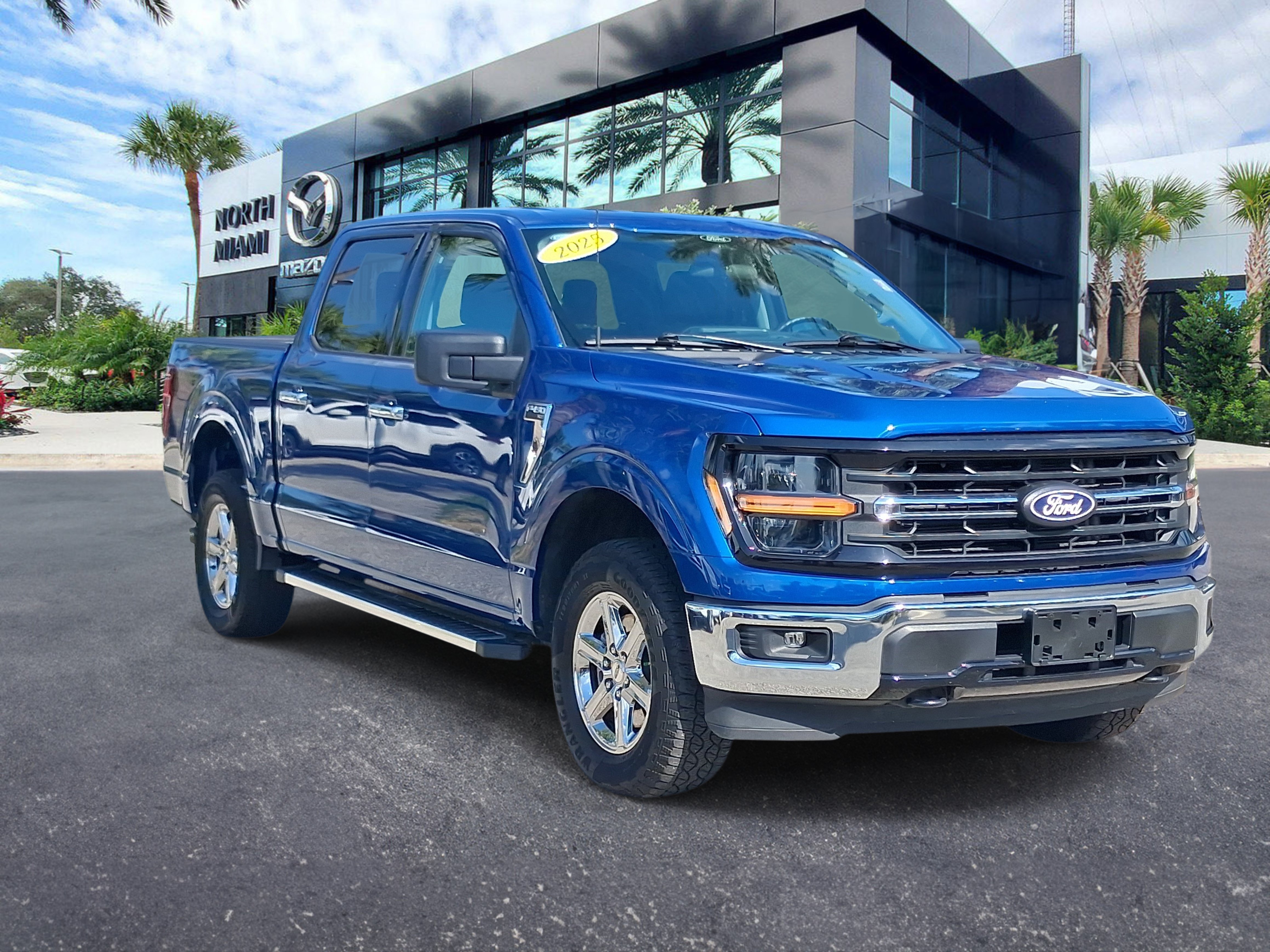 Used 2025 Ford F150 XLT w/ Equipment Group 301A Standard AWD/4WD image 3