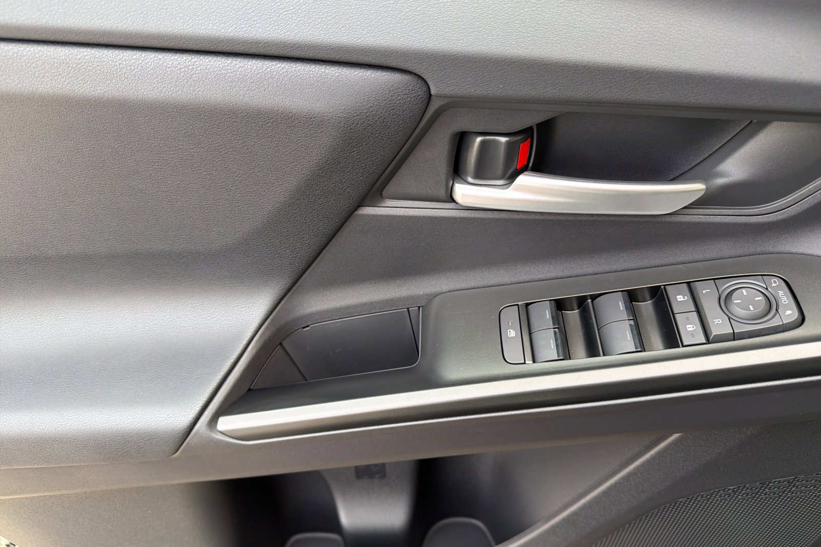 New 2026 Subaru Solterra Premium image 11