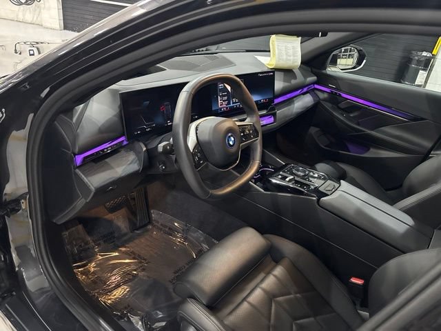 Used 2024 BMW i5 eDrive40i w/ Premium Package RWD image 10
