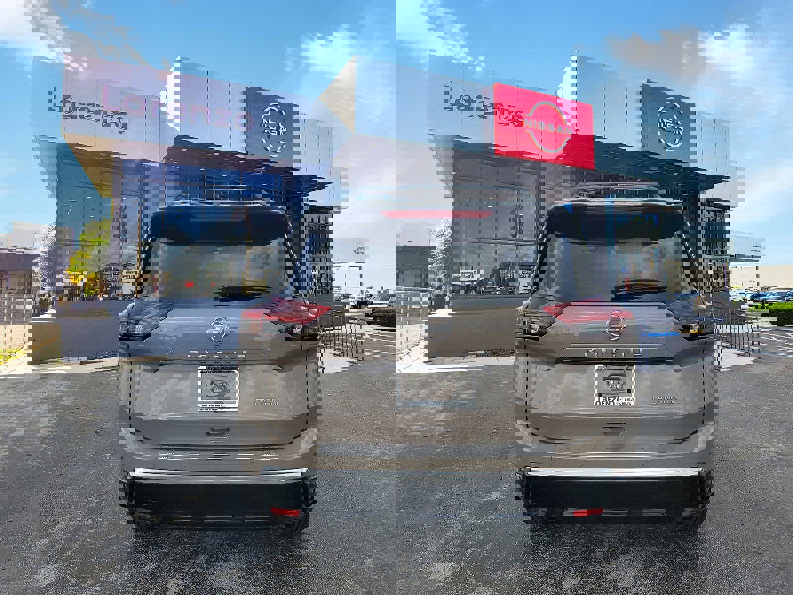 New 2025 Nissan Rogue Platinum w/ Platinum Premium Package image 5