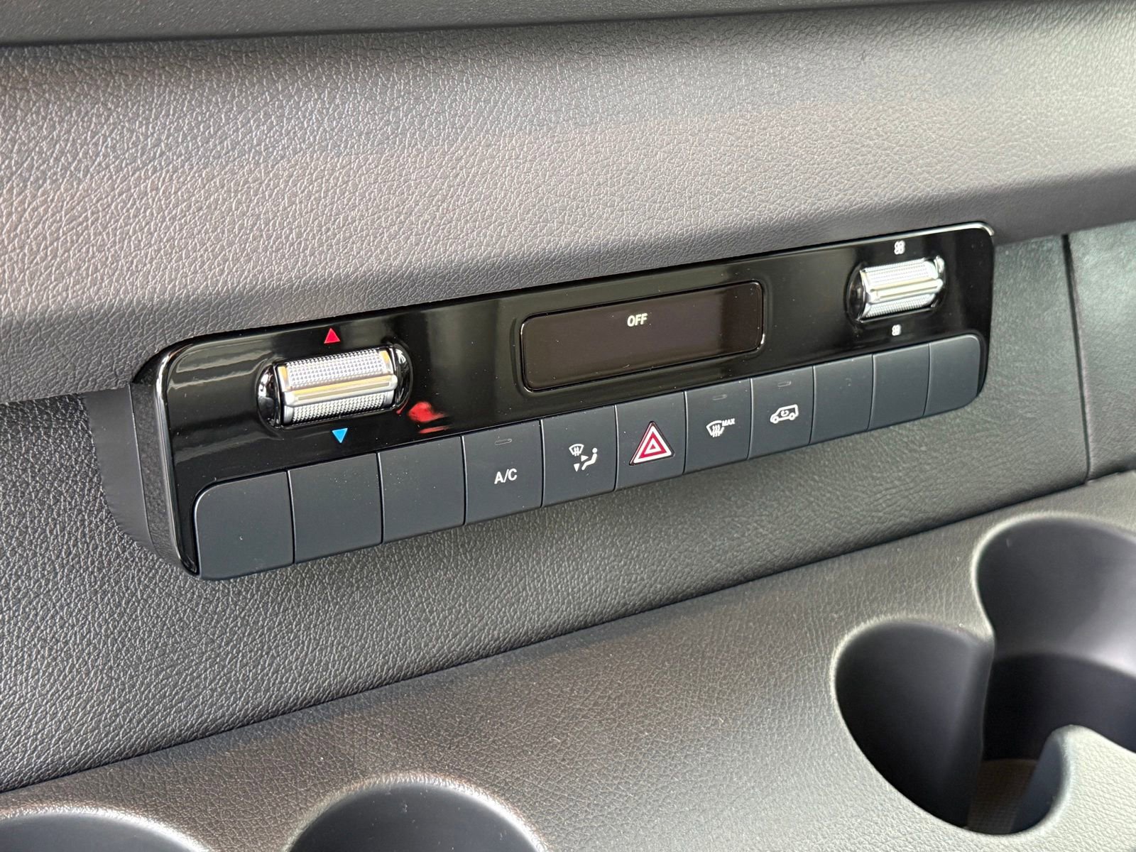 New 2025 Mercedes-Benz Sprinter 2500 image 25
