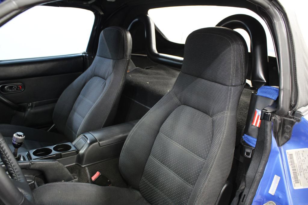Used 1994 MAZDA MX-5 Miata RWD image 18