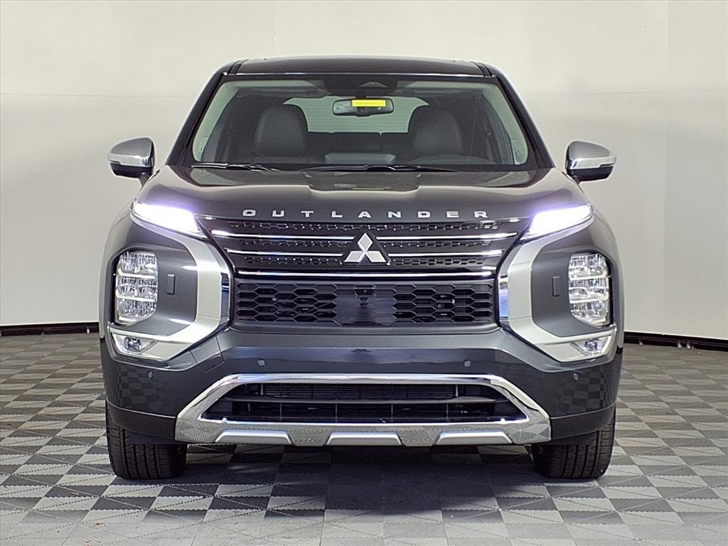 New 2025 Mitsubishi Outlander SE image 2