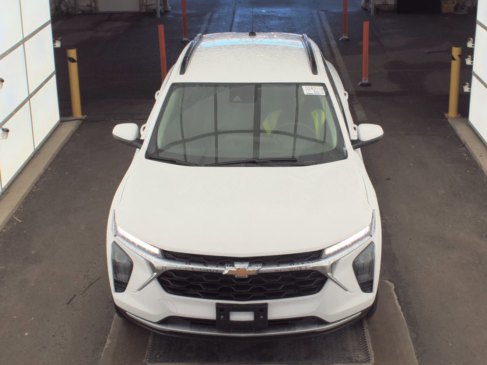 Used 2025 Chevrolet Trax LT w/ LT Convenience Package image 2