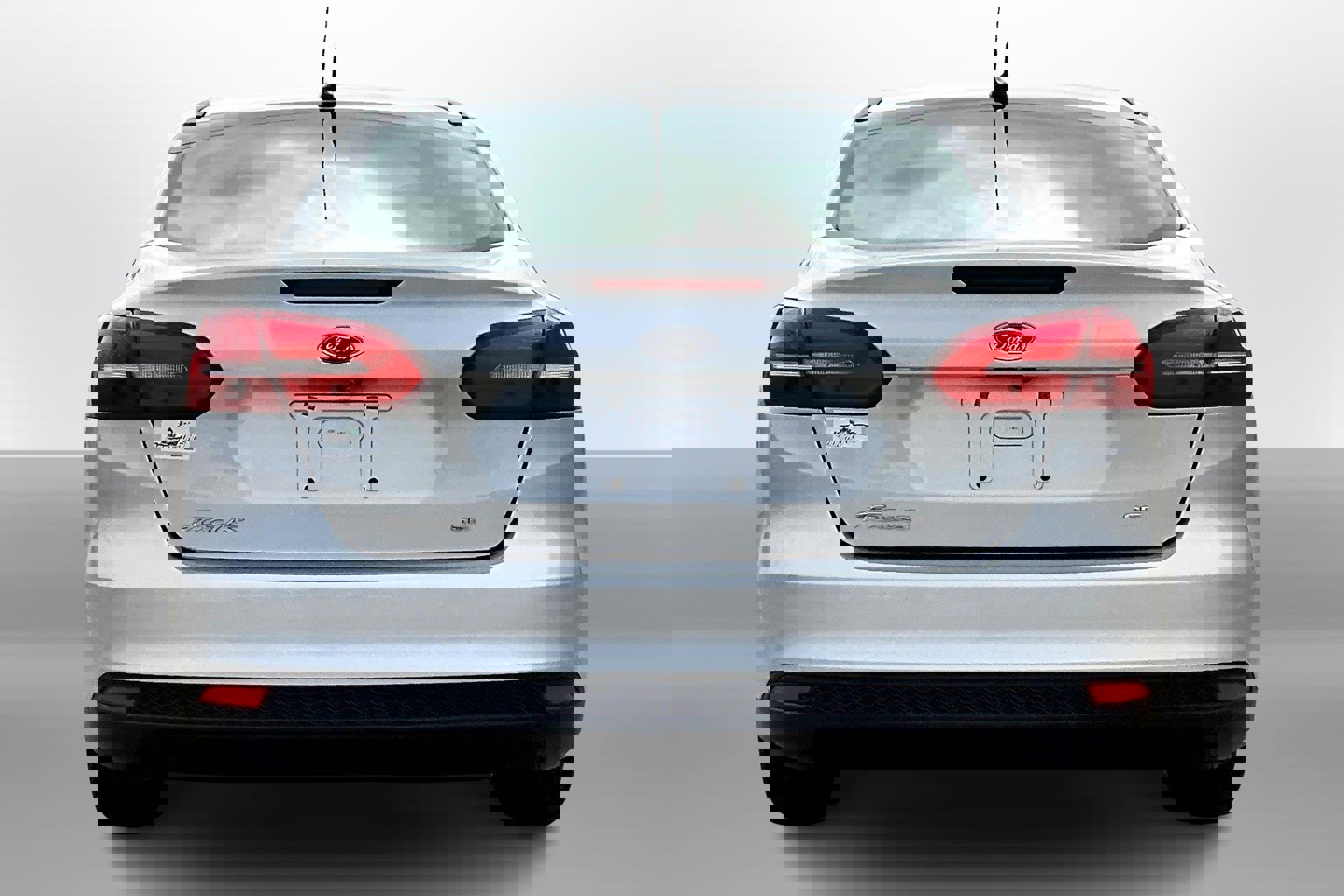 Used 2018 Ford Focus SE image 4