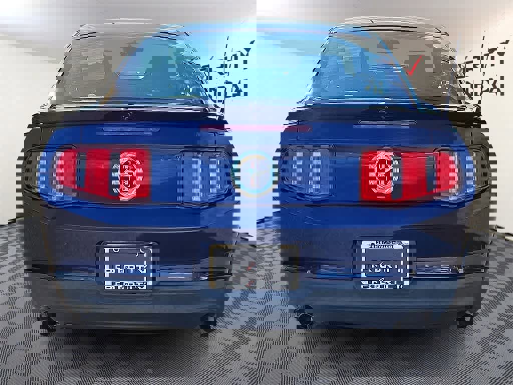 Used 2012 Ford Mustang Premium image 5