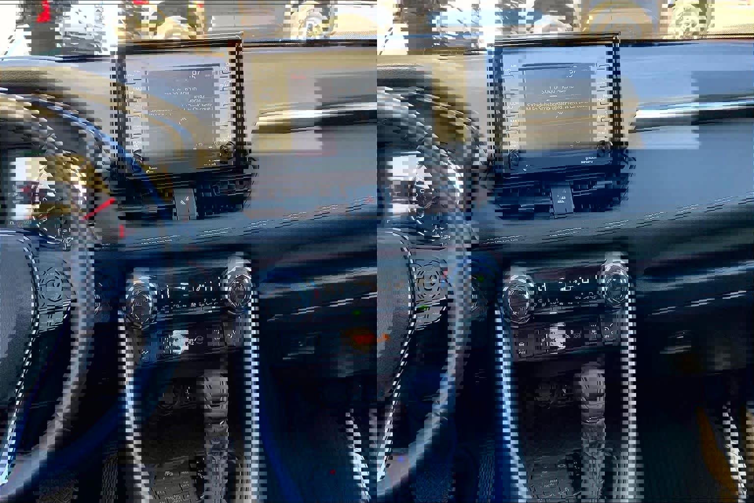 Used 2022 Toyota RAV4 XLE w/ Convenience Package AWD/4WD image 7