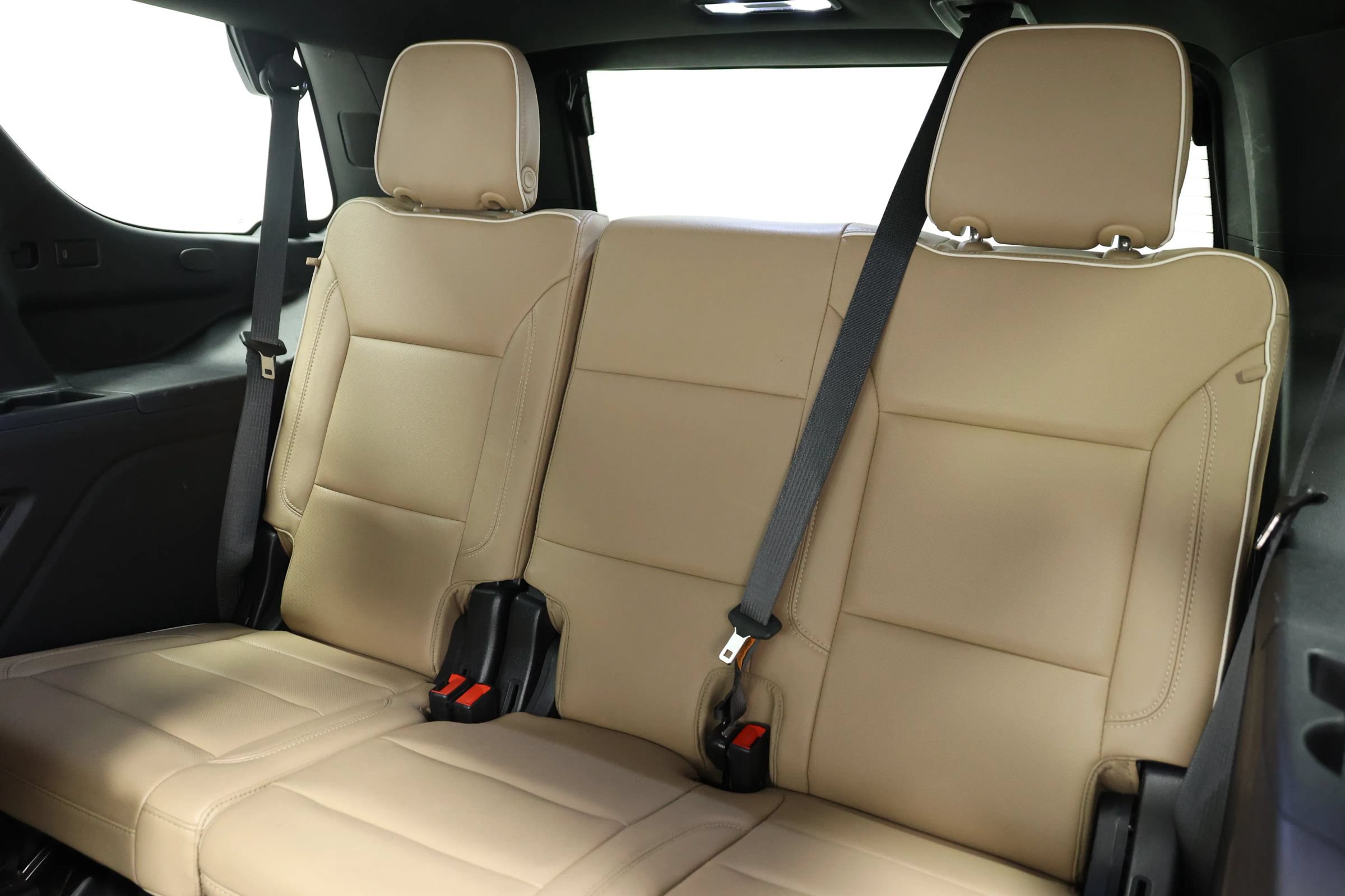 Used 2023 Chevrolet Tahoe Premier RWD image 4