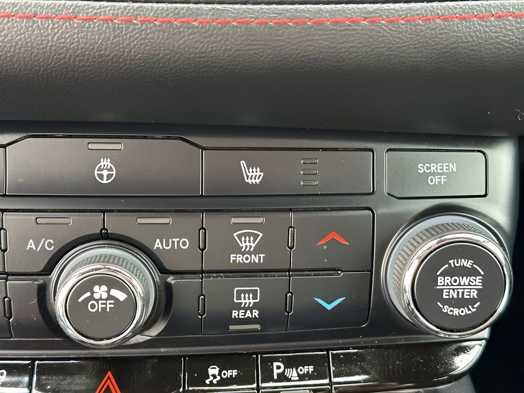 Used 2023 Dodge Durango GT image 23