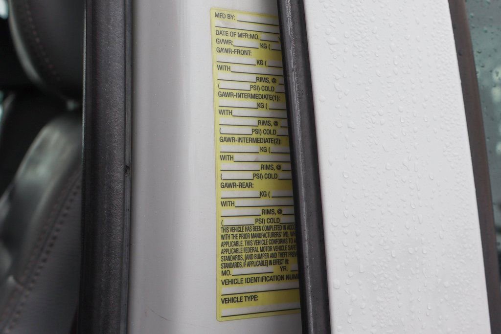 Used 2011 Ford F550 4x4 Crew Cab Super Duty w/ Payload Upgrade Pkg image 47