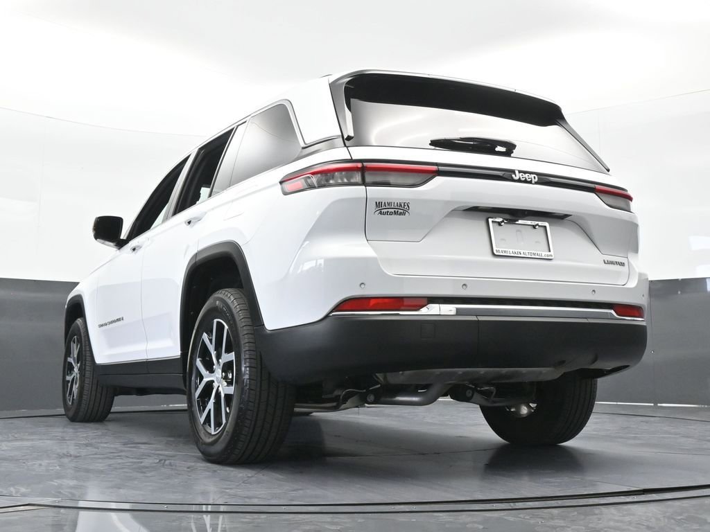 Used 2024 Jeep Grand Cherokee Limited RWD image 64