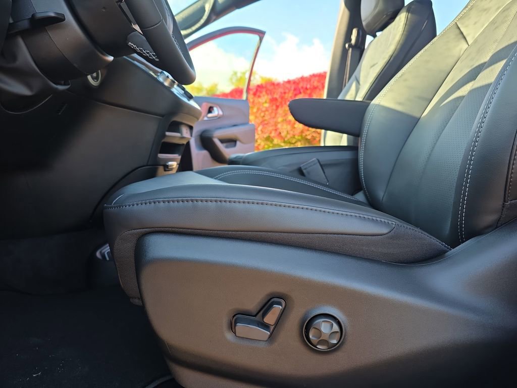 New 2026 Chrysler Pacifica Select image 30