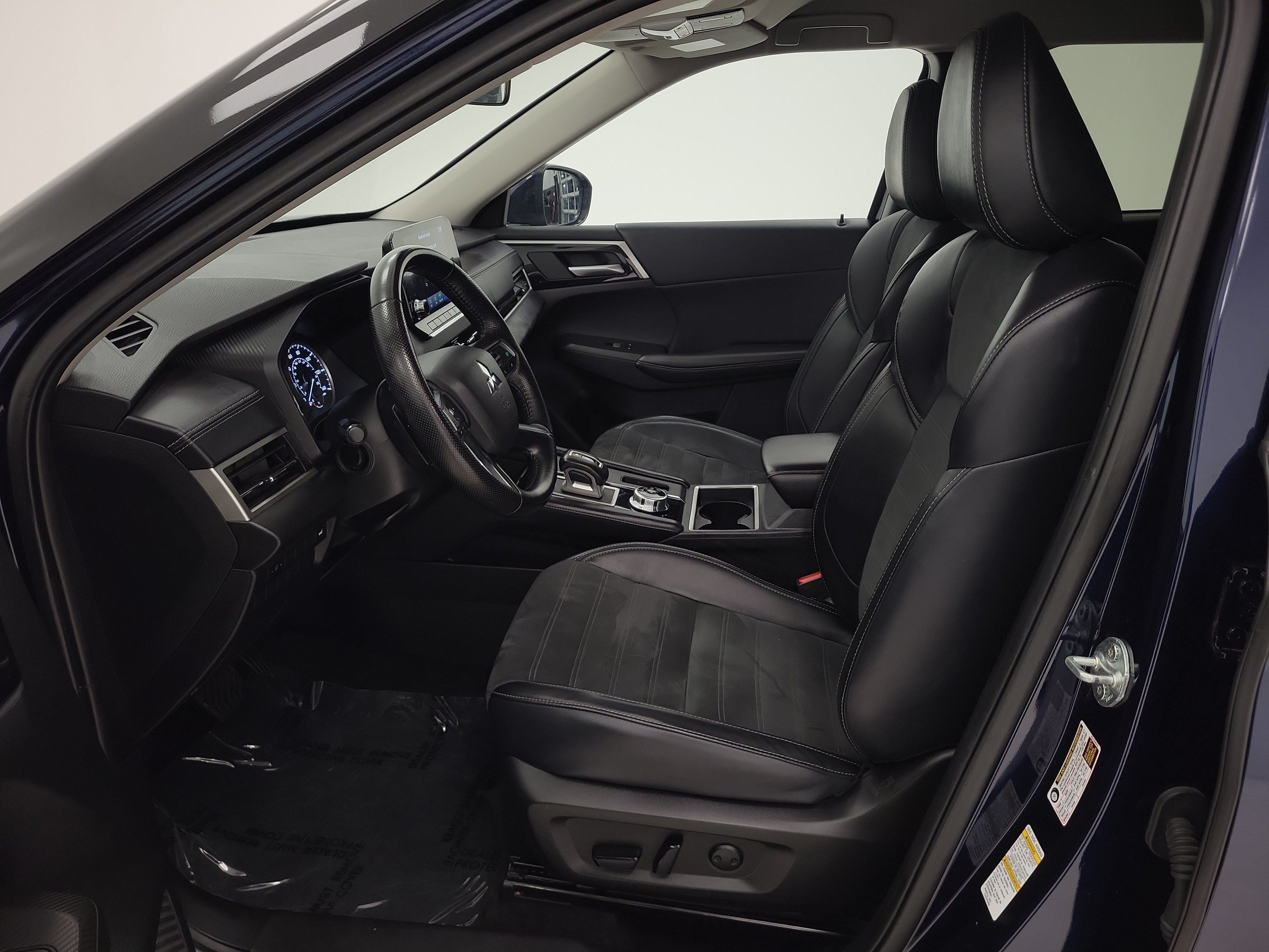 Used 2024 Mitsubishi Outlander SE FWD image 12