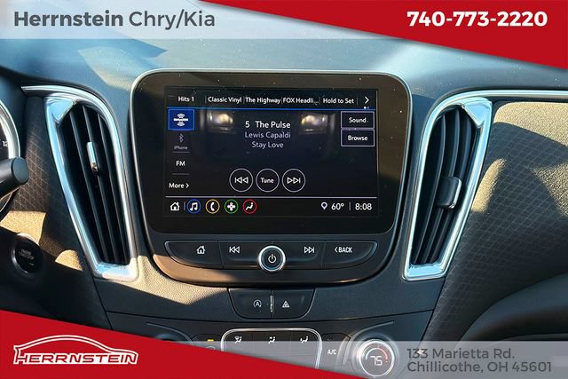Used 2021 Chevrolet Malibu LT FWD image 9