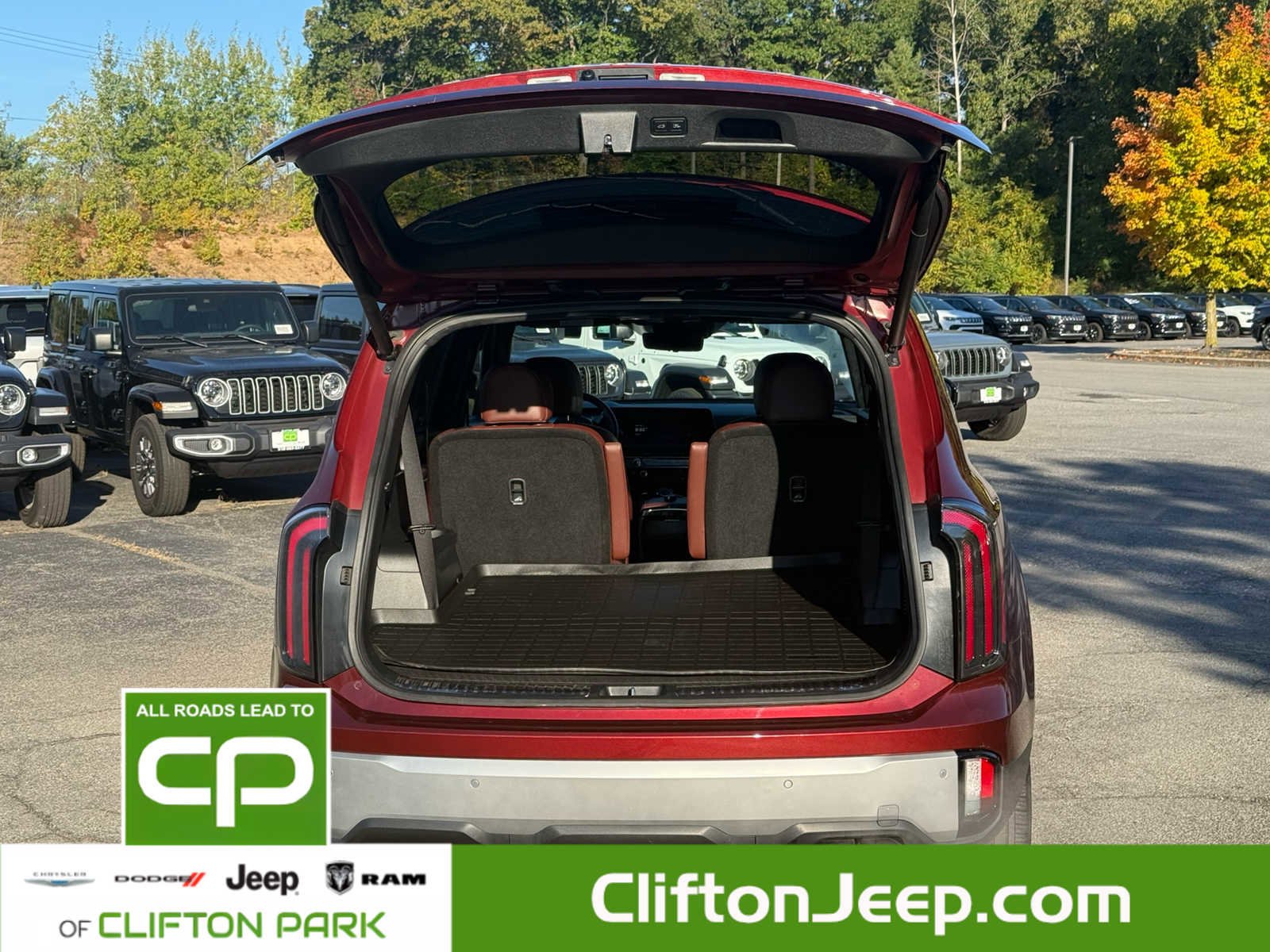 Used 2023 Kia Telluride SX Prestige image 8