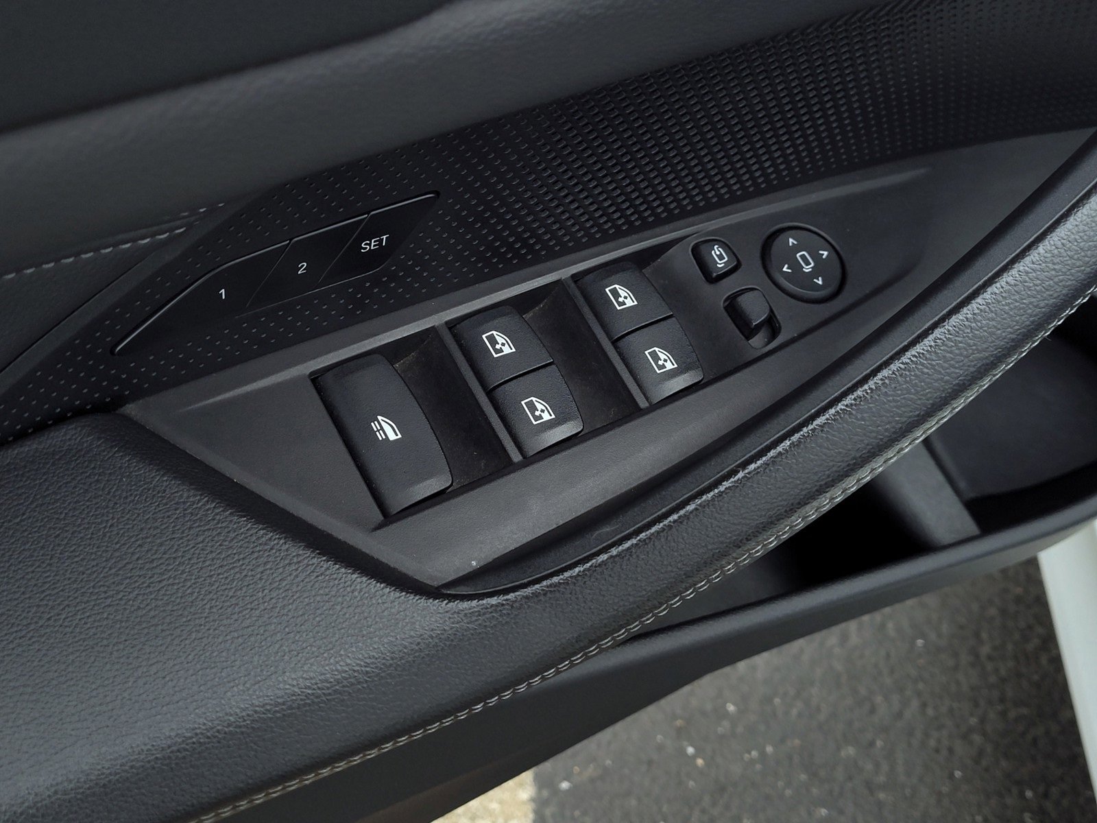 Used 2024 BMW 430i Convertible image 11