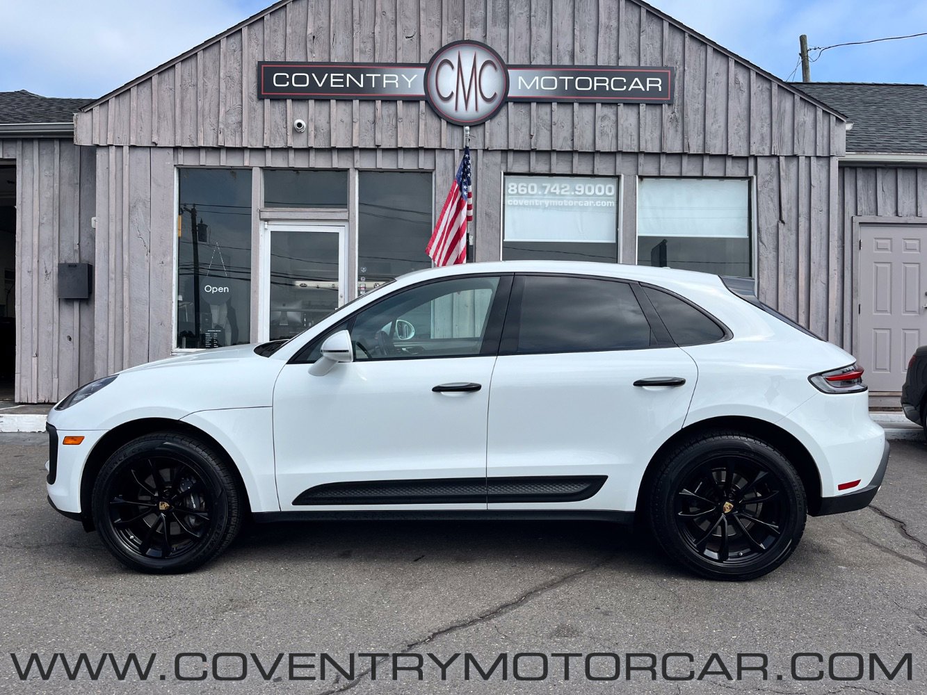 Used 2022 Porsche Macan image 1