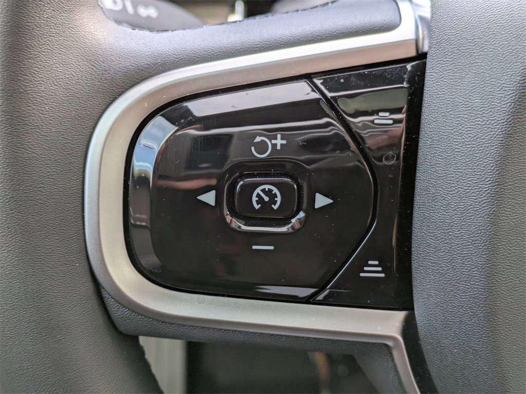 Used 2026 Volvo XC90 B6 Ultra w/ Lounge Package image 36