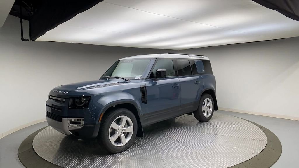 Certified 2023 Land Rover Defender 110 SE AWD/4WD image 4