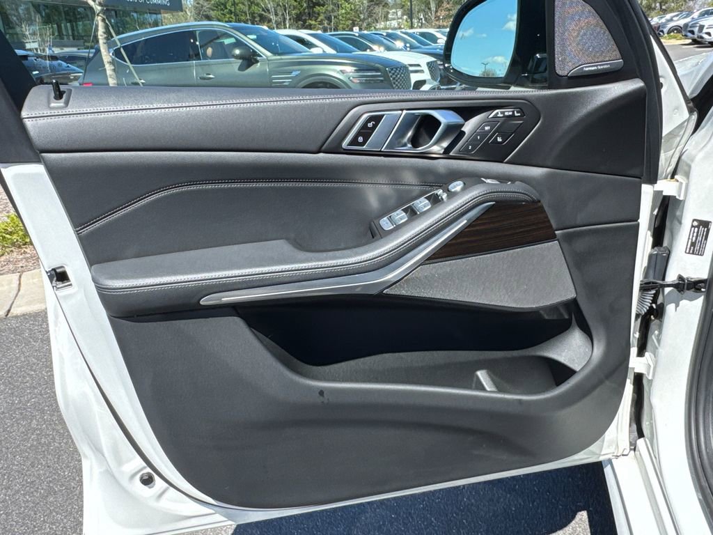 Used 2023 BMW X7 xDrive40i w/ Dynamic Handling Package image 10