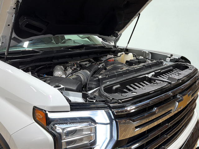 Certified 2025 Chevrolet Silverado 3500 LTZ w/ LTZ Convenience Package AWD/4WD image 44
