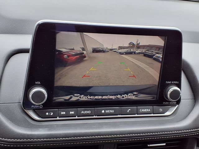 Used 2024 Nissan Rogue SV FWD image 6