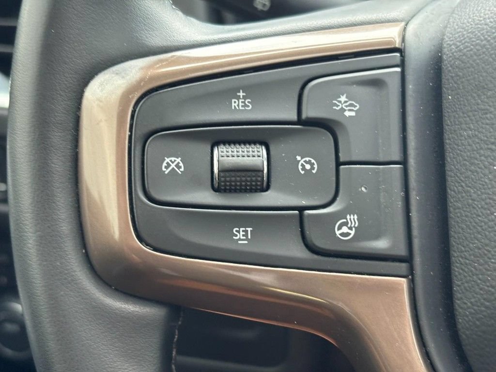 Used 2023 Chevrolet Suburban High Country AWD/4WD image 18