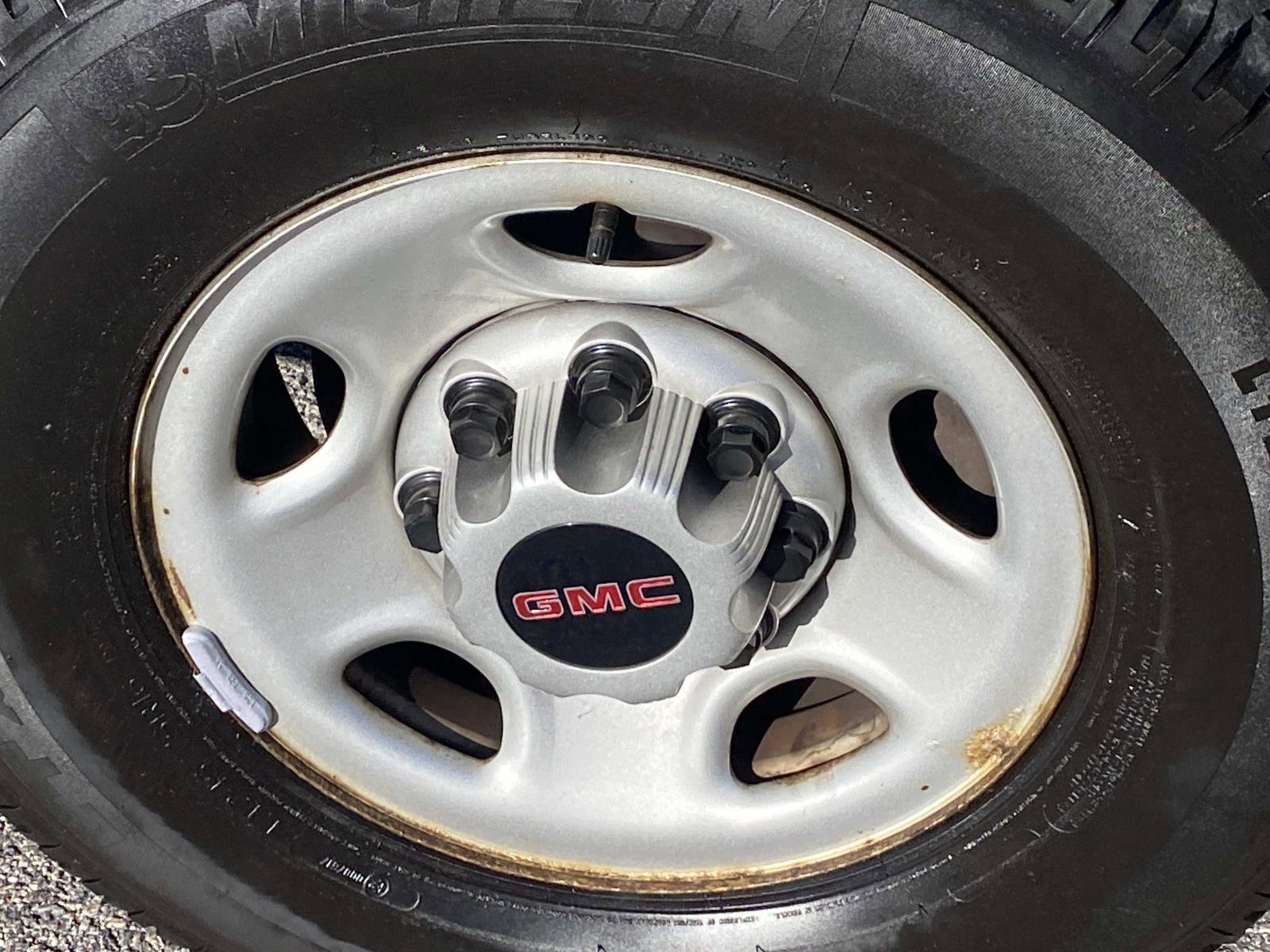 Used 2021 GMC Savana 2500 w/ Communications Package image 25