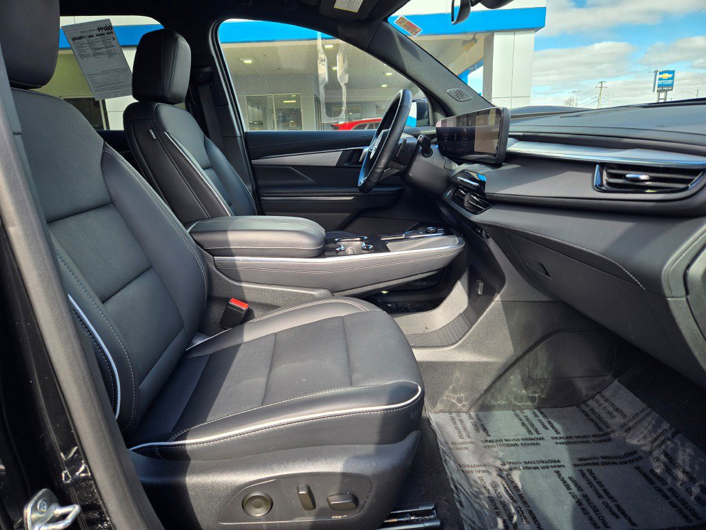 Certified 2025 Buick Enclave Preferred image 7