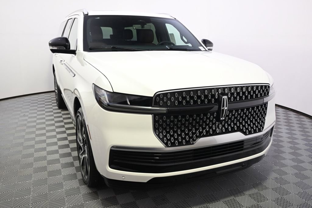 New 2026 Lincoln Navigator L Reserve AWD/4WD image 9