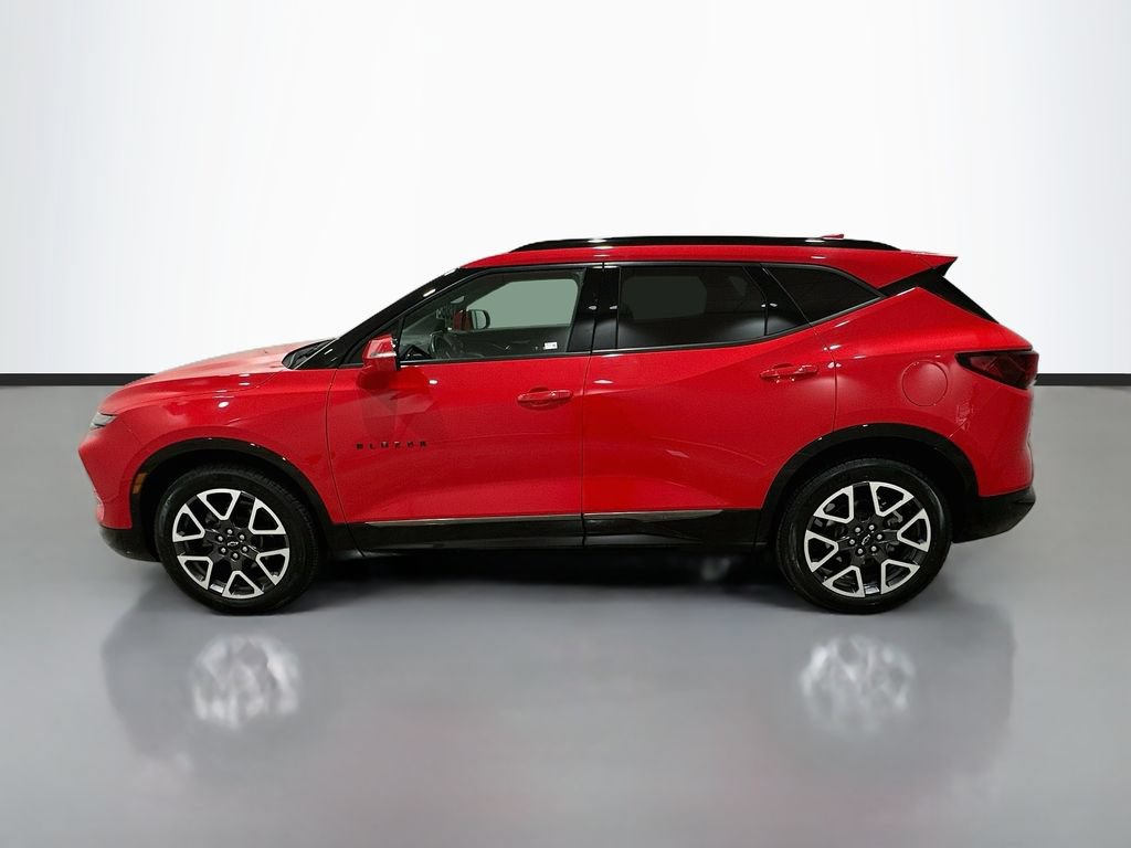 Certified 2024 Chevrolet Blazer RS w/ Driver Confidence II Package FWD image 4