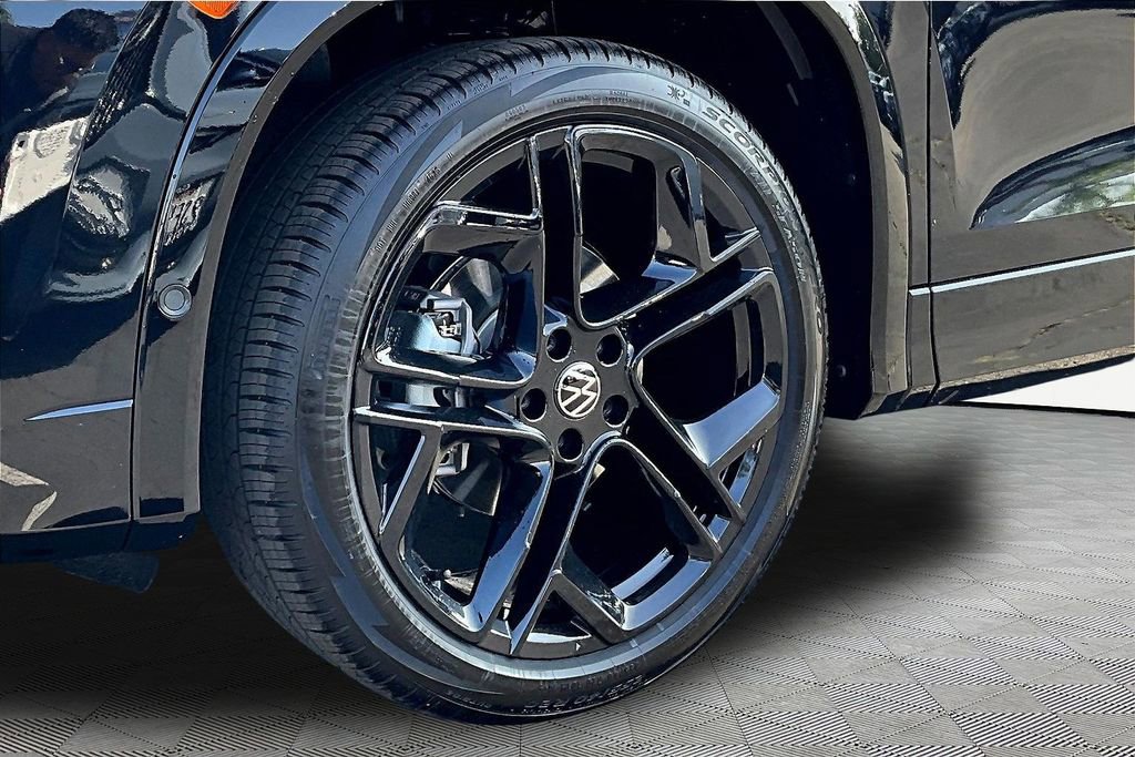 New 2026 Volkswagen Tiguan SE R-Line image 32