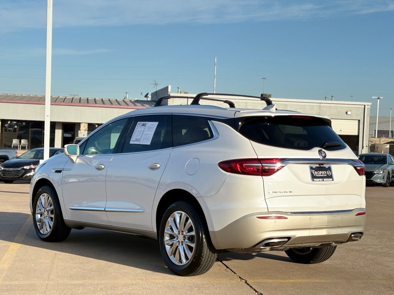 Used 2020 Buick Enclave Premium w/ Sun and Sites Package image 7