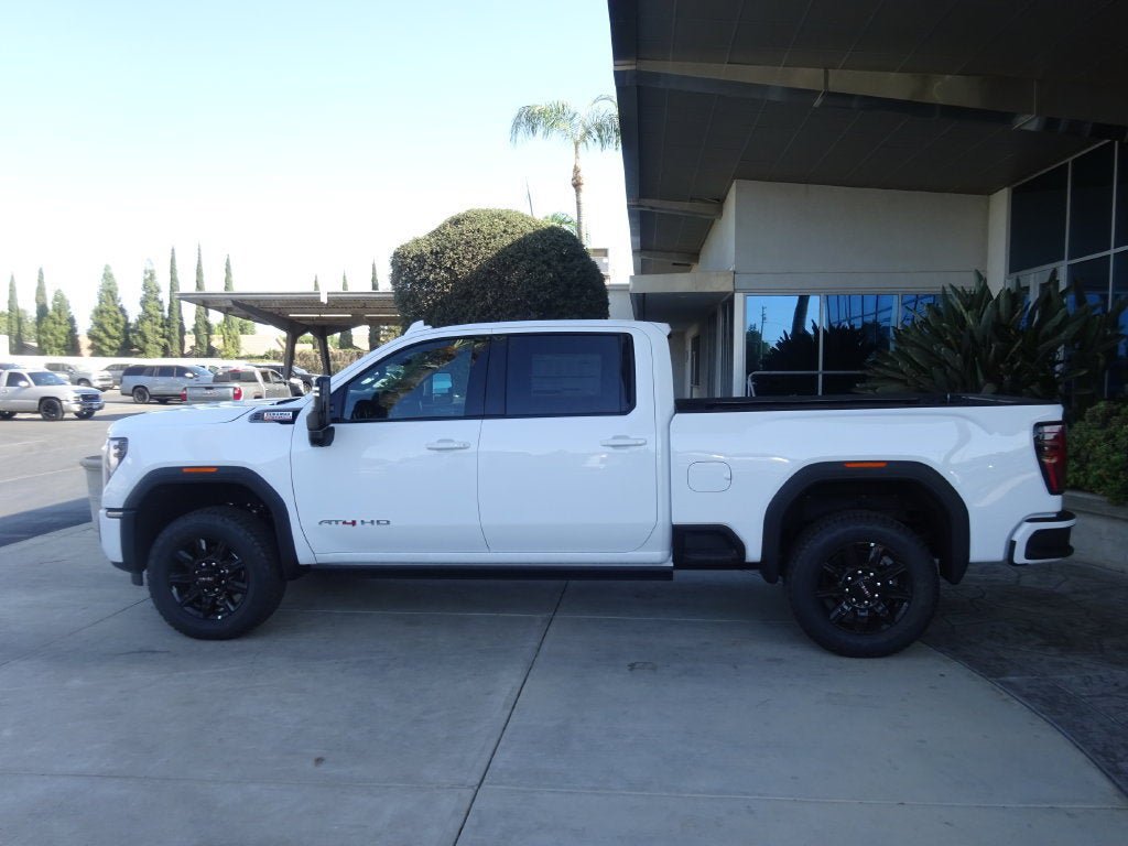 New 2026 GMC Sierra 2500 AT4 w/ AT4 Premium Plus Package AWD/4WD image 4