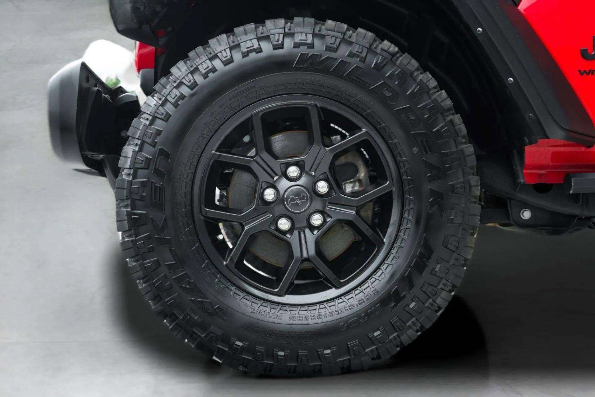 Used 2024 Jeep Wrangler Willys image 43