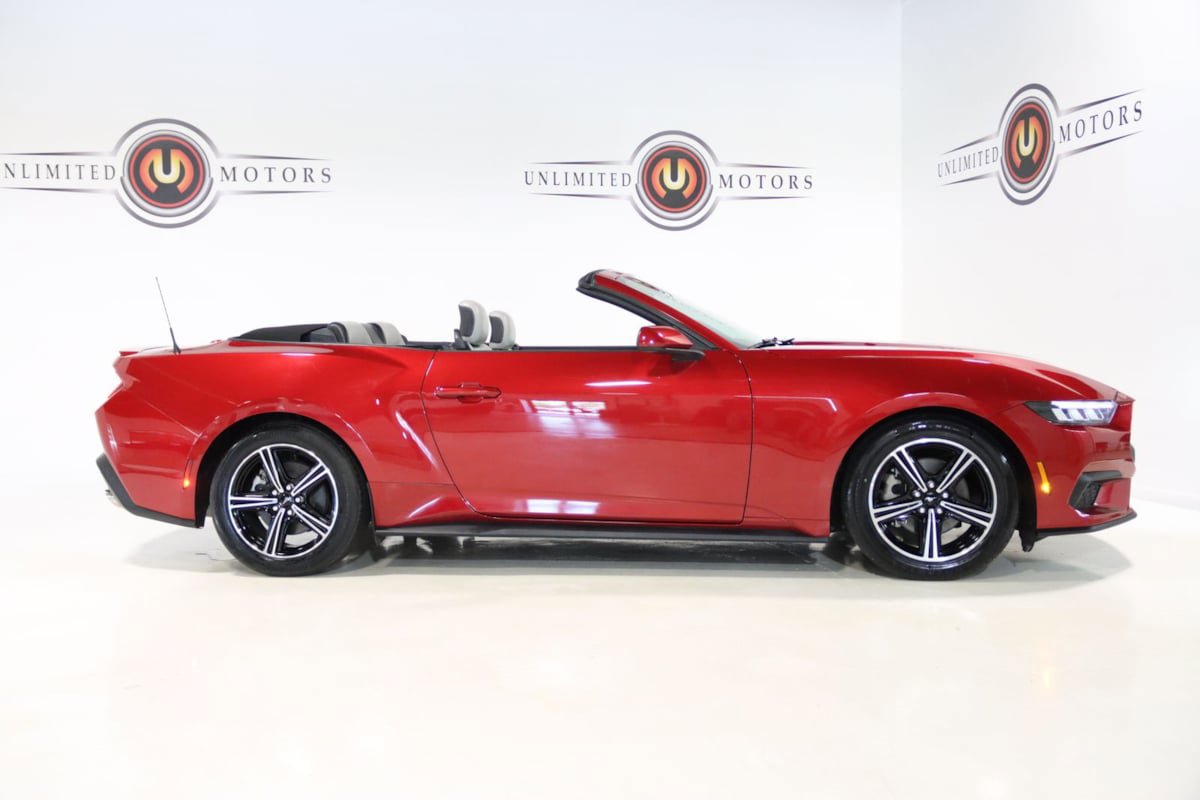Used 2024 Ford Mustang Premium RWD image 5