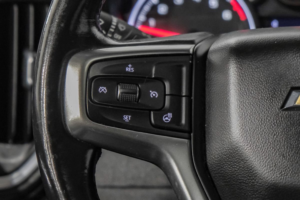 Used 2021 Chevrolet Silverado 1500 LTZ RWD image 16