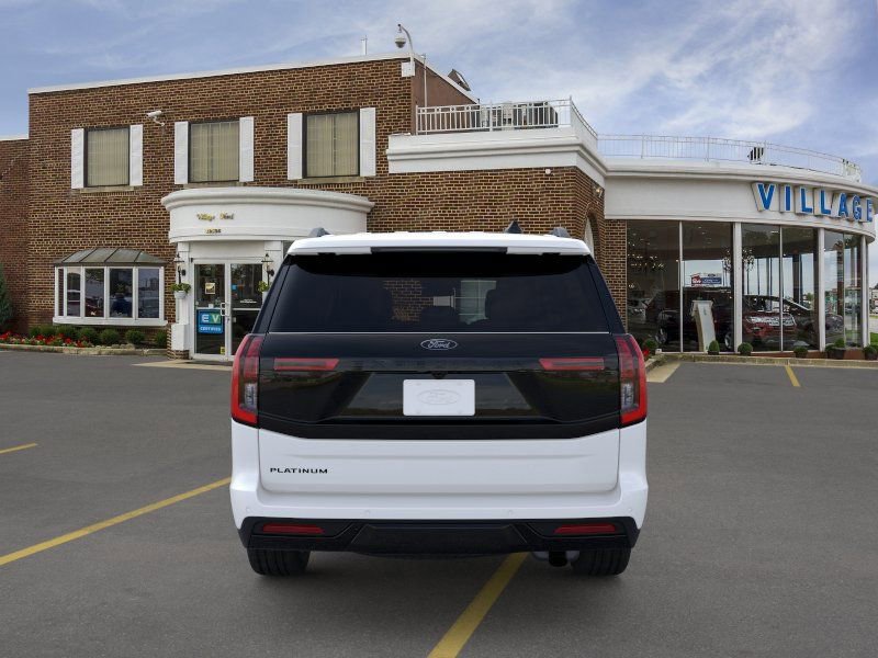 New 2026 Ford Expedition Platinum w/ Stealth Appearance Package AWD/4WD image 5