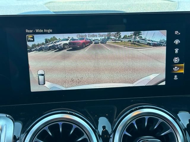 Used 2022 Mercedes-Benz GLB 35 AMG 4MATIC w/ Parking Assistance Package image 31