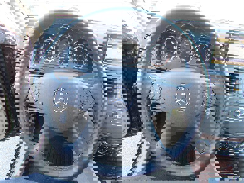 Used 2011 Mercedes-Benz C 300 Sedan image 9