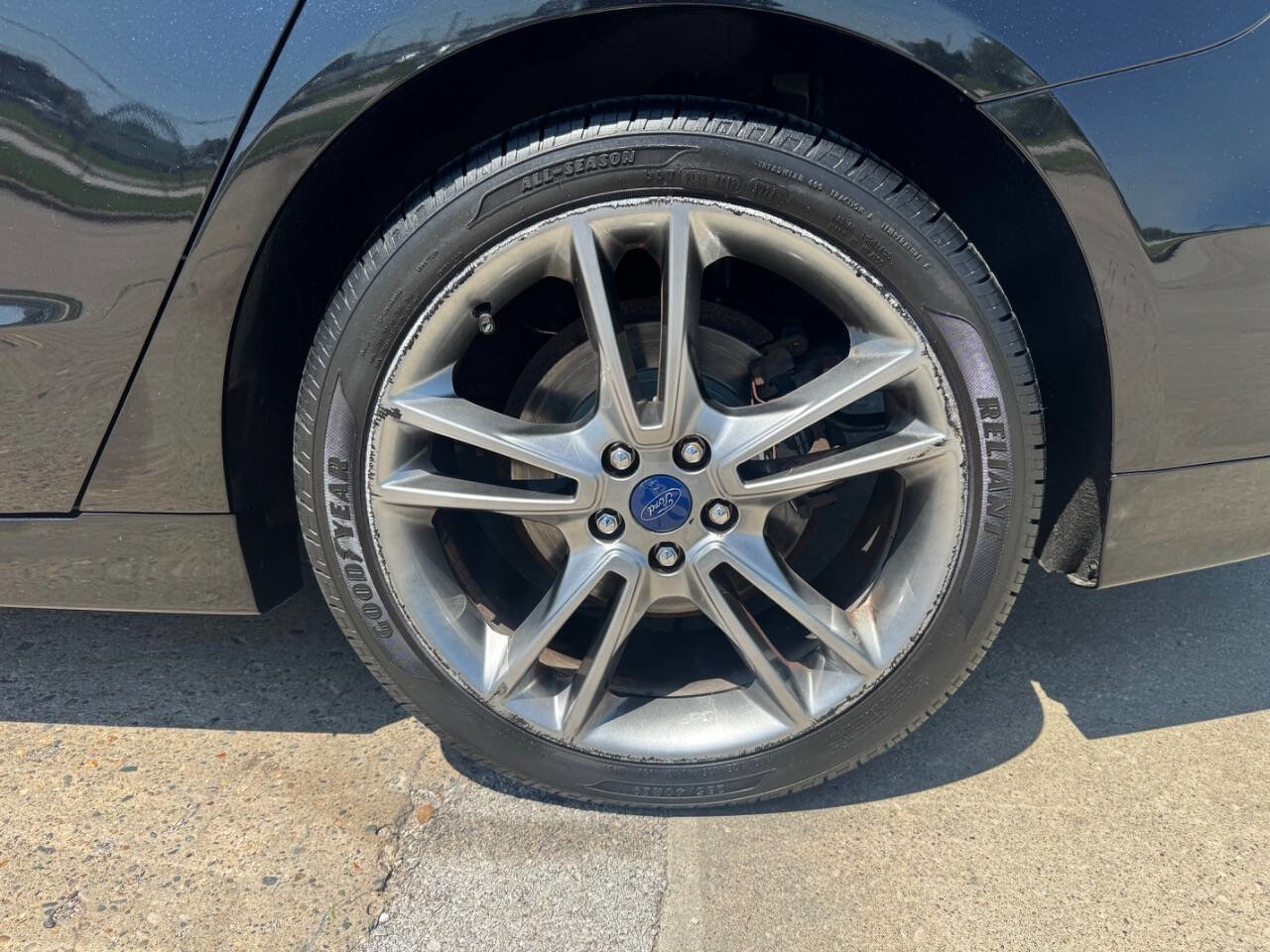 Used 2013 Ford Fusion Titanium FWD image 9